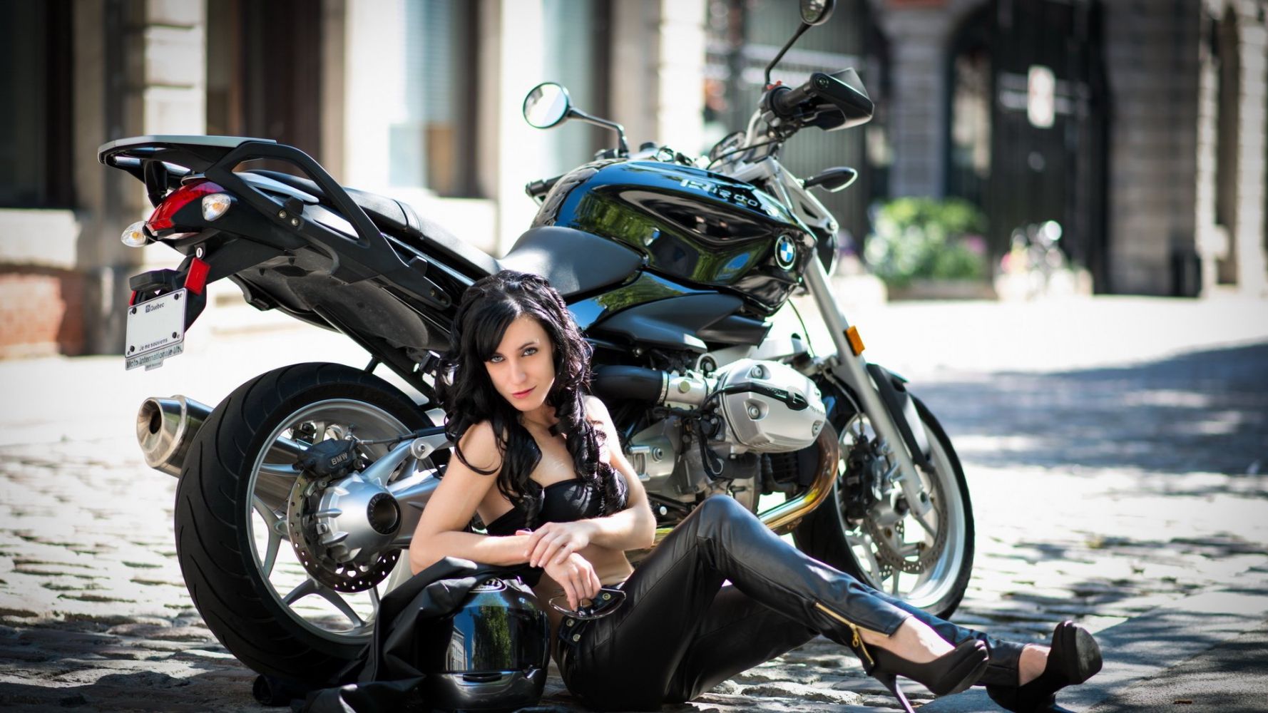 European women on bikes in Haicheng