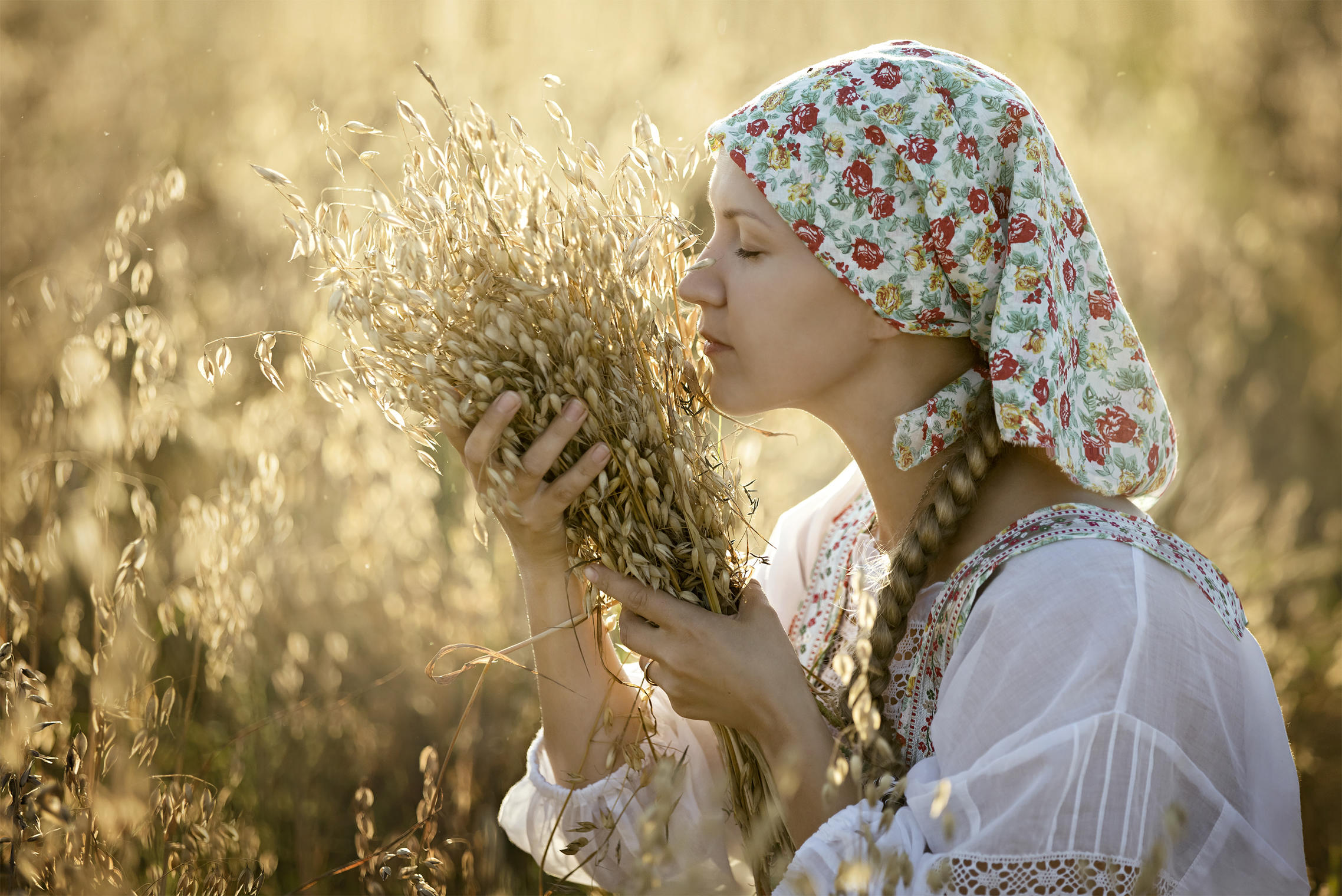 Photo Women in Slavic costumes in Haicheng