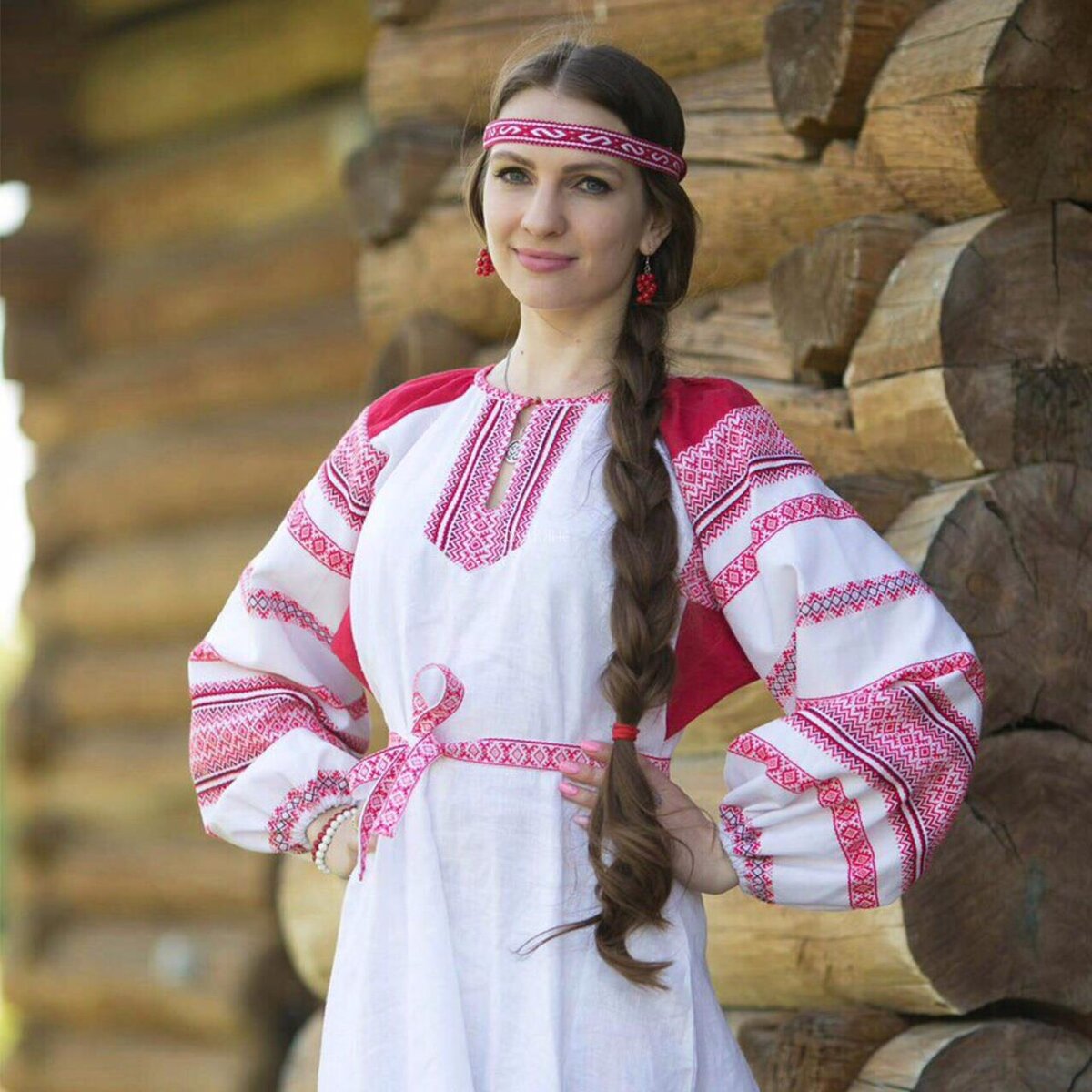 Girls in Slavic costumes in Haicheng