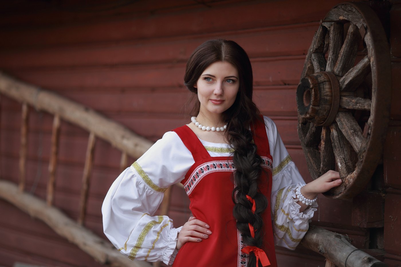 Girls in Slavic costumes in Haicheng