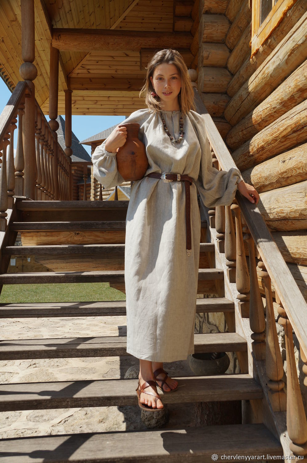 Girls in Slavic costumes in Haicheng